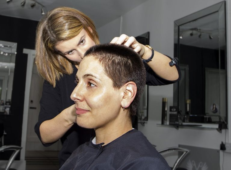 How you can choose the best professional hairdressing scissors.